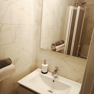 Private Bathroom Single Room